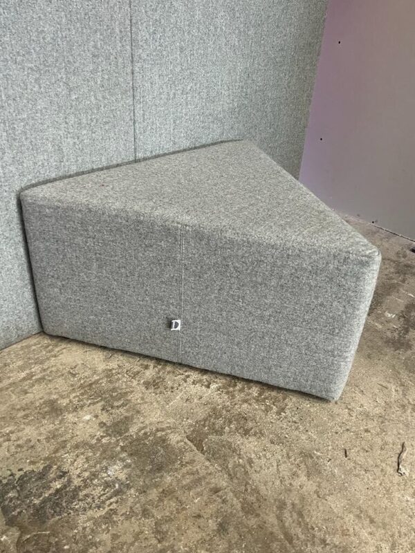 Sixteen3 Modular block collaborative soft seating - Image 3