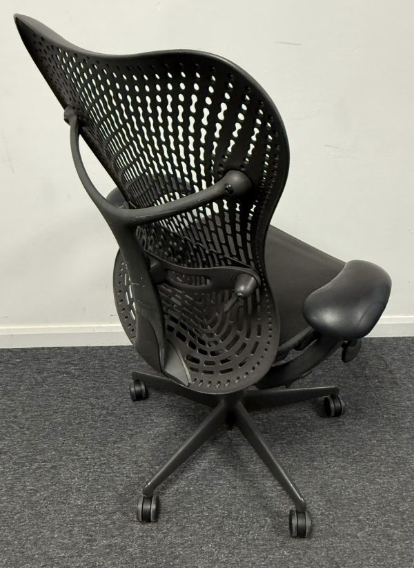 Pre-loved Herman Miller Mirra V1 in Anthracite with extendable Seat & Forward Tilt