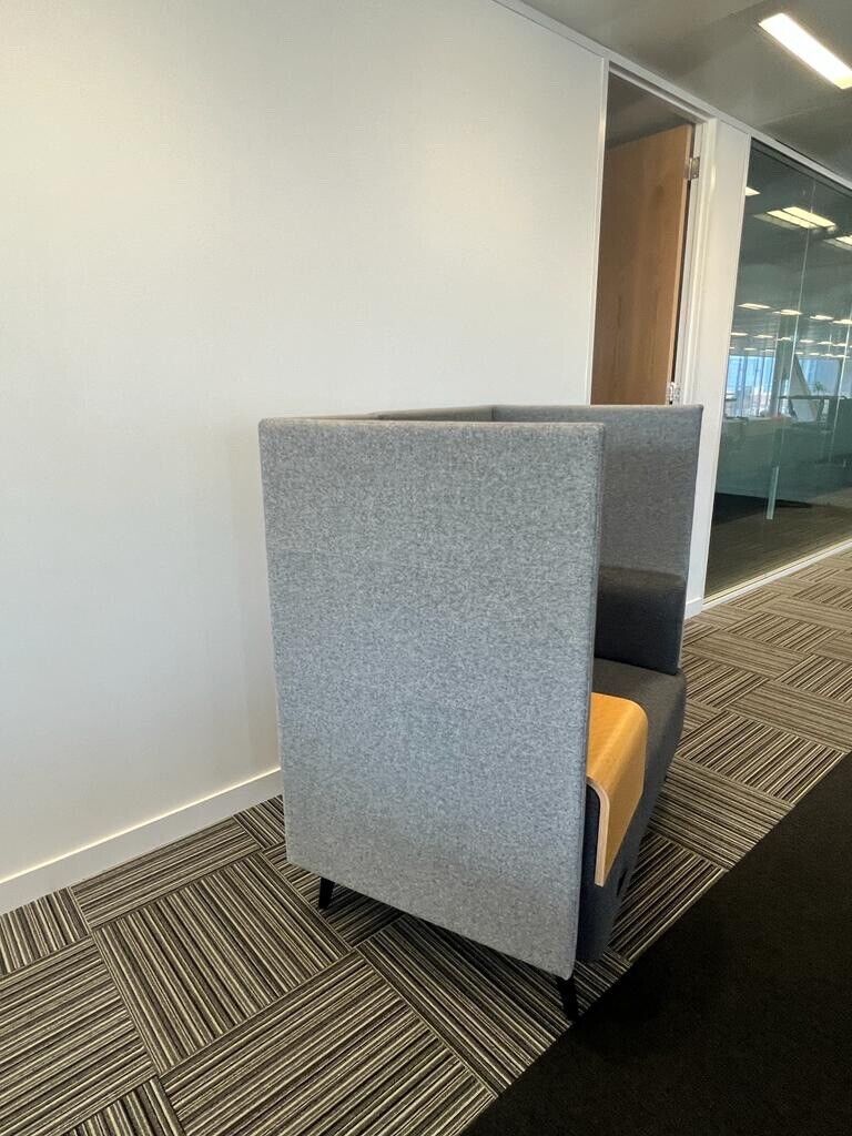 Connection Tryst | High Back Single Seat Console chair