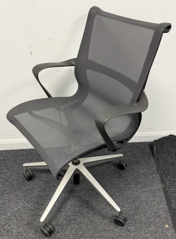 Pre-loved Herman Miller Setu Office Task chair