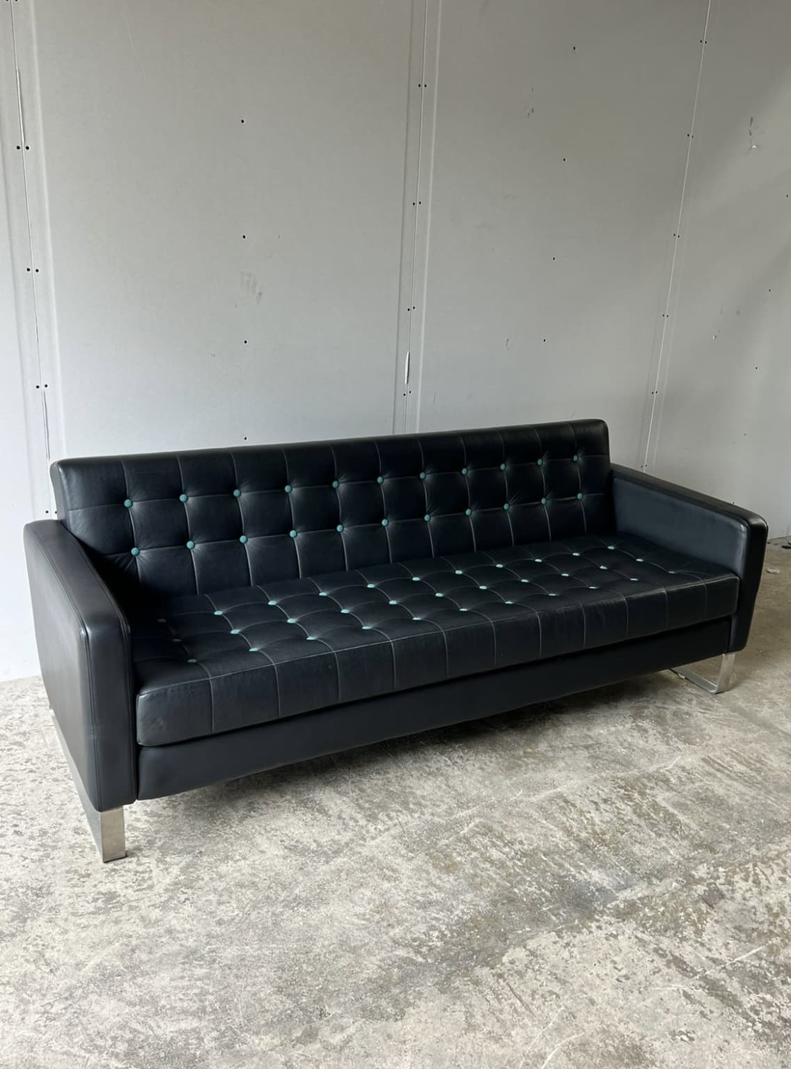 Naughtone Clyde Club Sofa