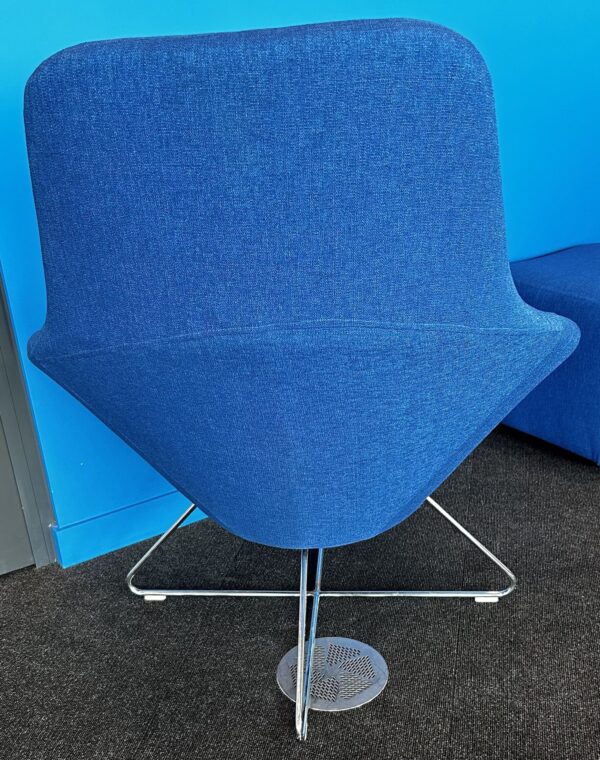 Used Allermuir Conic A632 High Back Collaborative Chair in amazing Electric Blue Fabric