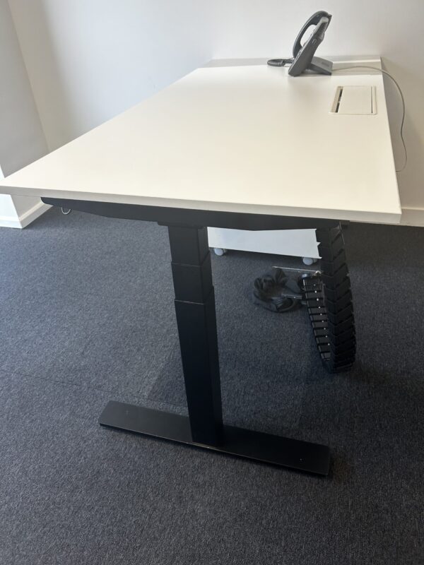 Sit Stand Back To Back 1600 x 800 Desk on Black legs 4 memory settings