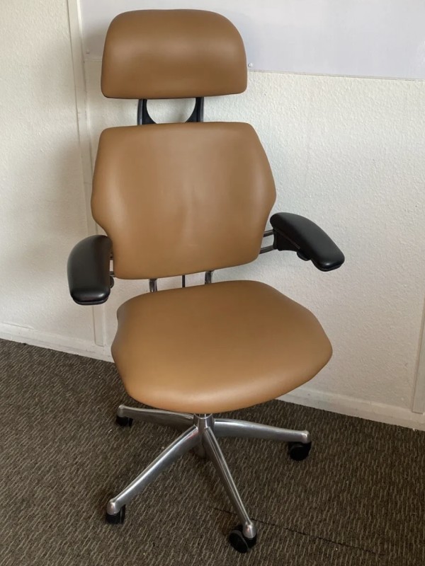 humanscale-freedom-executive-ergonomic-leather-high-back-task-chair