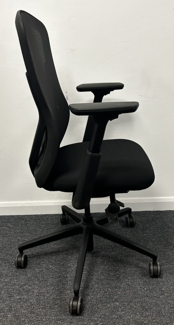 Senator Ousby OUS740MF Mesh Hi Back Task Chair All Black edition - Image 3