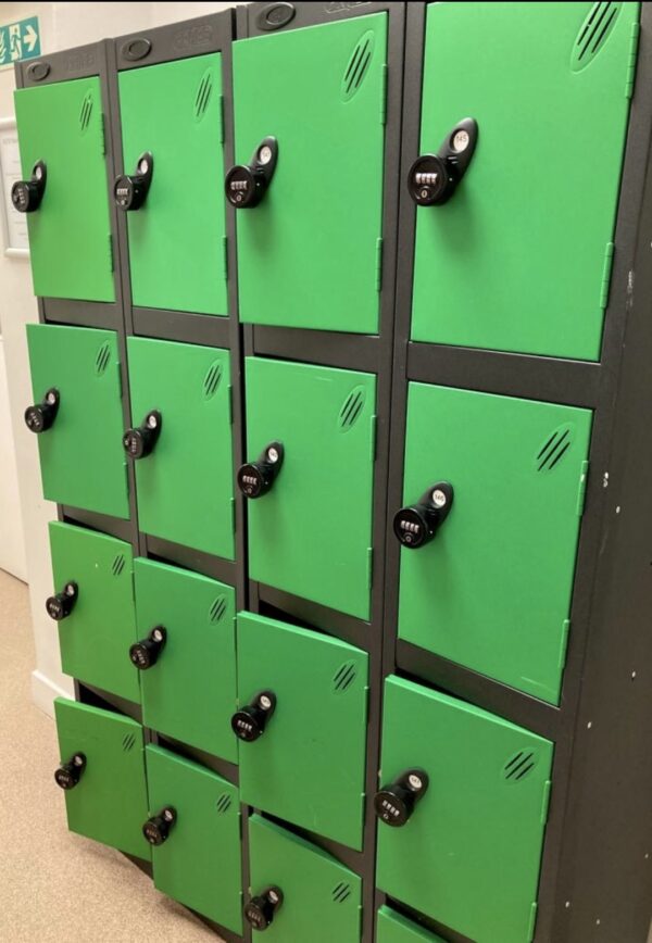 probe-atom-antibacterial-personal-digital-lockers-with-green-doors-on-anthracite-frame