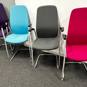 stacking kinnarps chairs