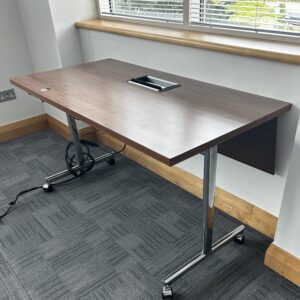 Brunner Torino Flip Top Table 1400mm x 700mm Walnut
