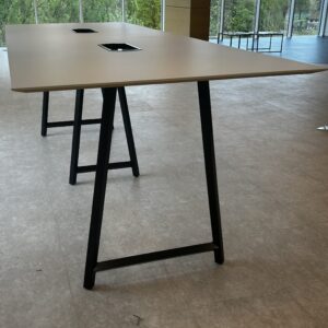 Frovi Relic High Collaborative Table