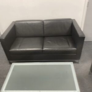 Walter Knoll 500 Suite in Black Leather by Norman Foster comprising a 2.5 seat Sofa and 2 armchairs