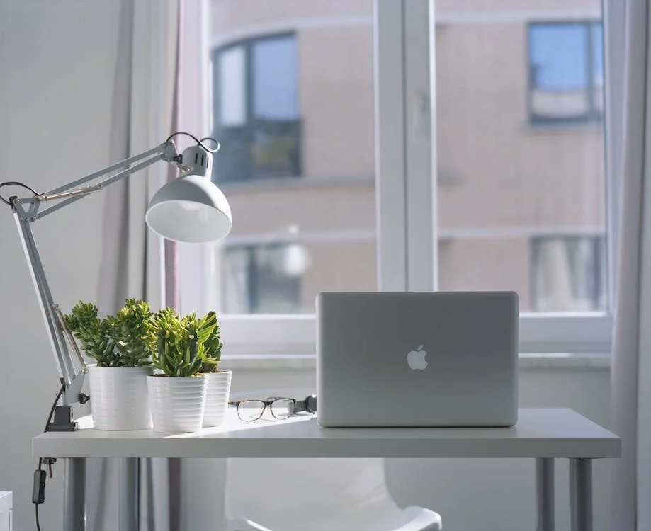 Choosing the Right Desk