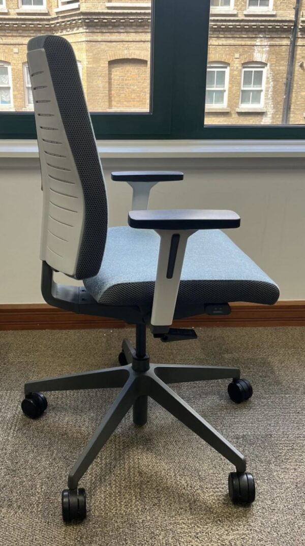 Senator Freeflex Task Chair - Image 3