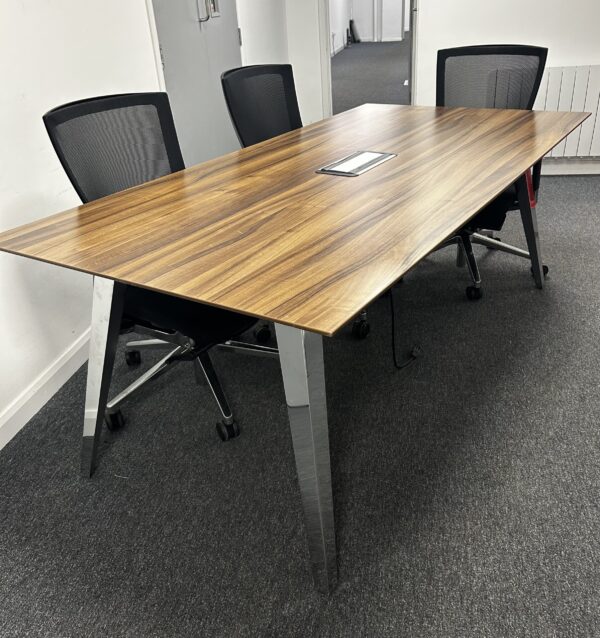 Conference table 2m x 1.0m Walnut top on highly polished alloy legs - Image 4