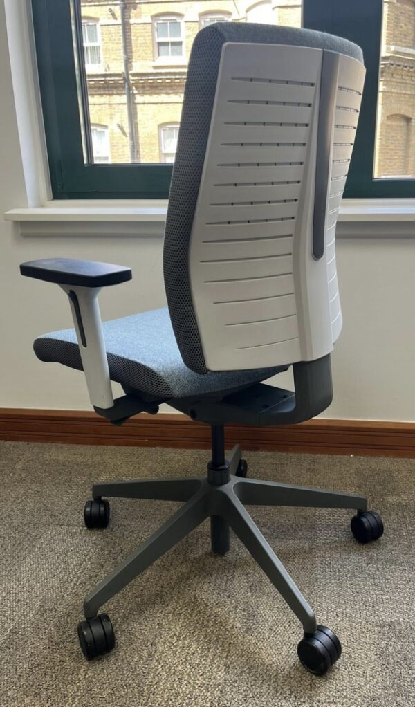 Senator Freeflex Task Chair - Image 4