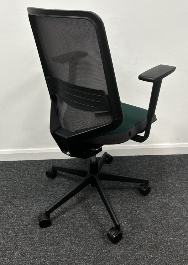 Forma 5 Dot Pro High back Task Chair with Adjustable Lumbar bar seat in Emerald Green - Image 4