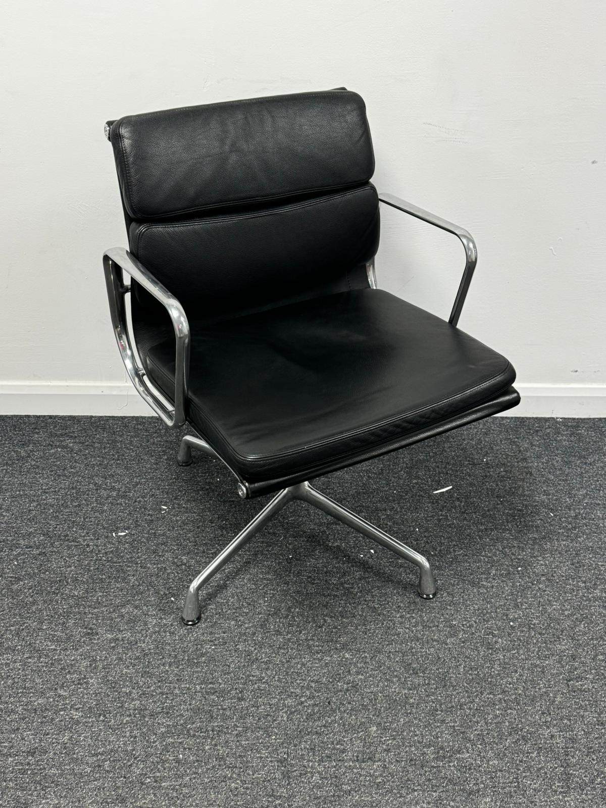 Vitra Charles Eames EA208 Black Leather Soft Pad 4 star base The Office Chair Man