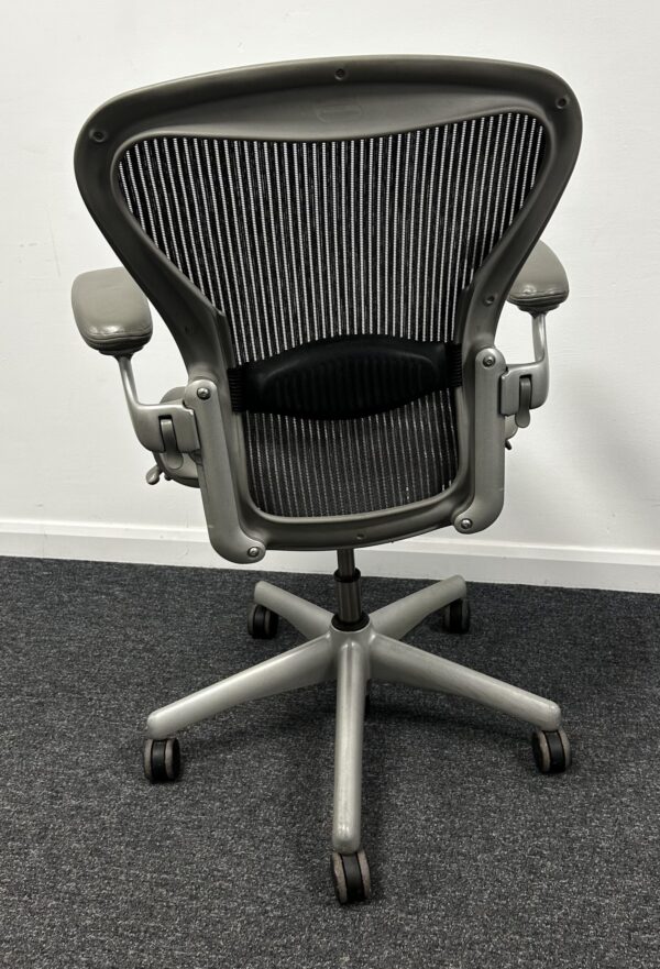 Herman Miller Aeron B Classic Anthracite Mesh on Silver Grey Frame Leather Arm Pads - Image 7
