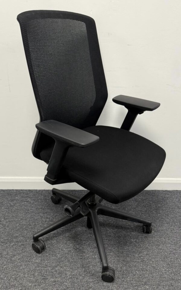 Bestuhl J1 Mesh Back Task Chair All Black Edition - Image 5