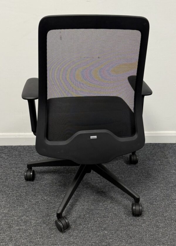 Interstuhl Everyis1 Mesh Back Task Chair All Black Edition - Image 4