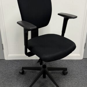 Senator Dash Task Chair All Black edition with Height Adjustable arms