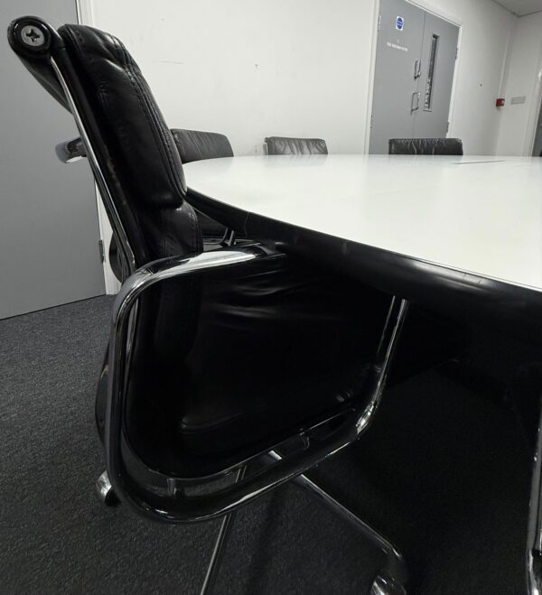 Vitra Segmented Round Boardroom Table 2.4m white laminate top black contour - Image 6