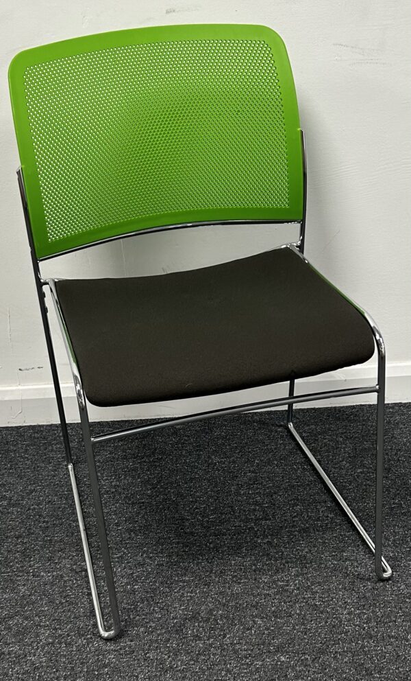 Boss Design Starr Stacking Wire frame Conference chair upholstered seat - Image 4