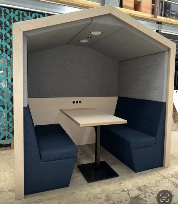 Spacestor Railway Carriage Pod - Image 4