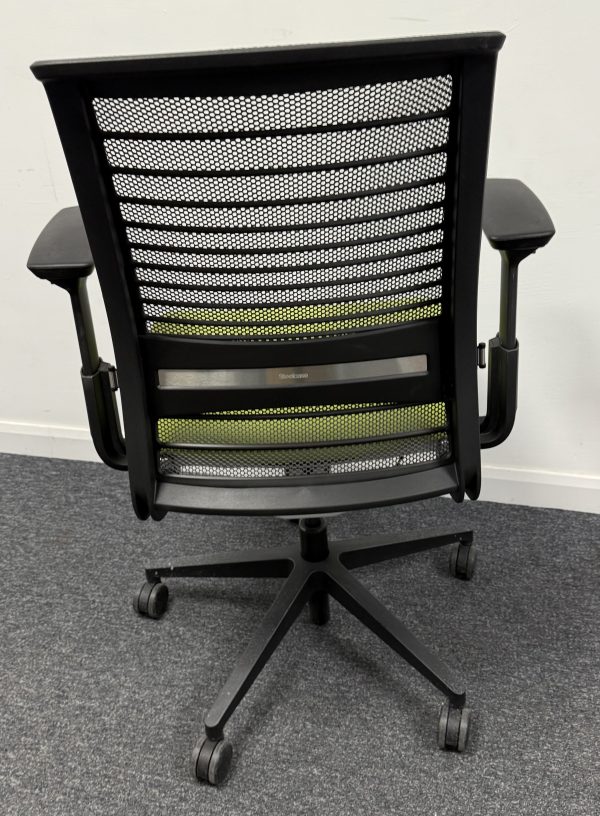 High quality Used Steelcase Think V2 green Seat