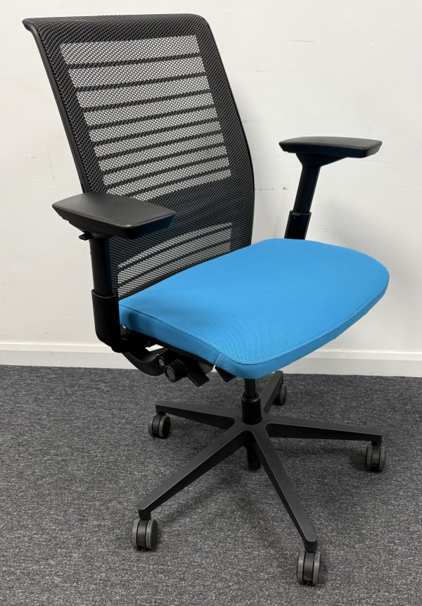 Used Steelcase Think V2 blue Seat