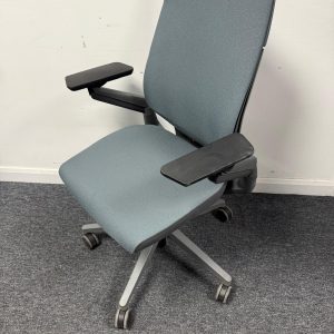 Steelcase Gesture Executive Hi Back Task Chair in Grey