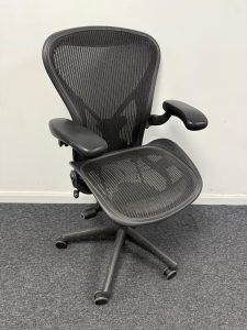 Herman Miller Aeron Anthracite Mesh Posturefit Size B