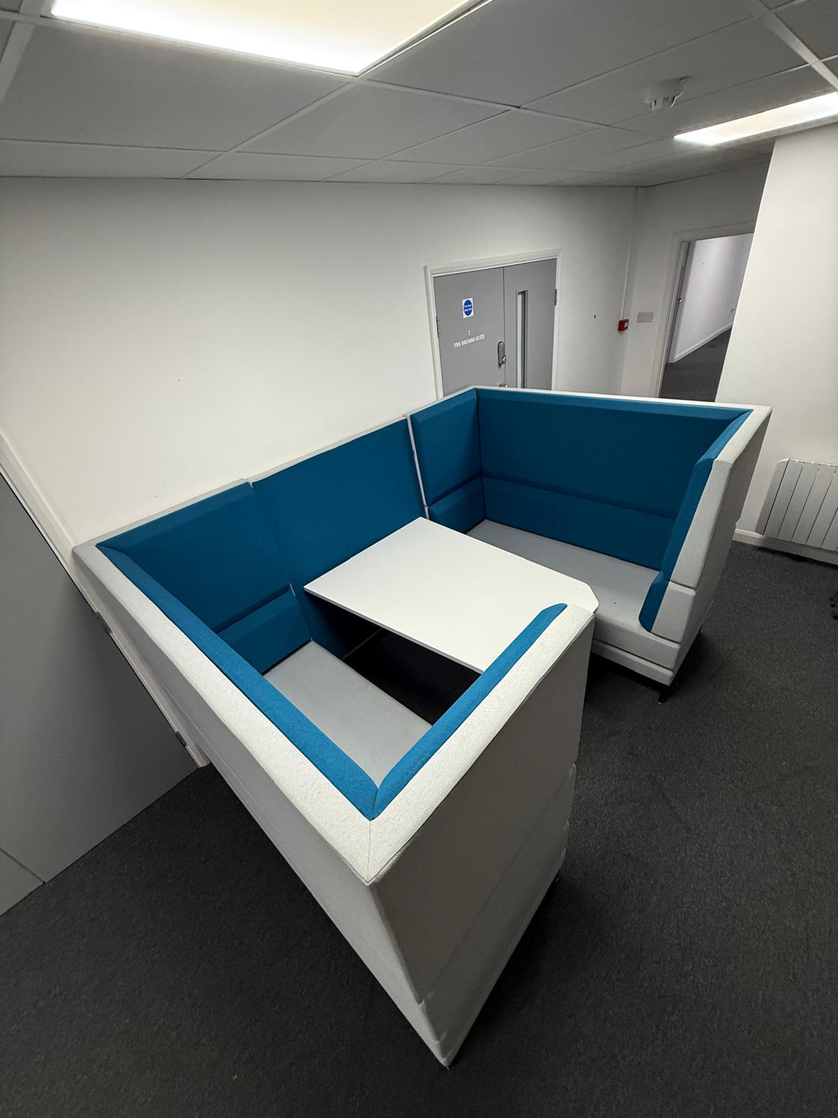 OCEE Design HenRay High Back Sofa Booth with Integral Table four person