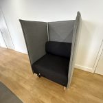 Naughtone Cloud Plain Single Seat High Back Acoustic Privacy Sofa Booth with table