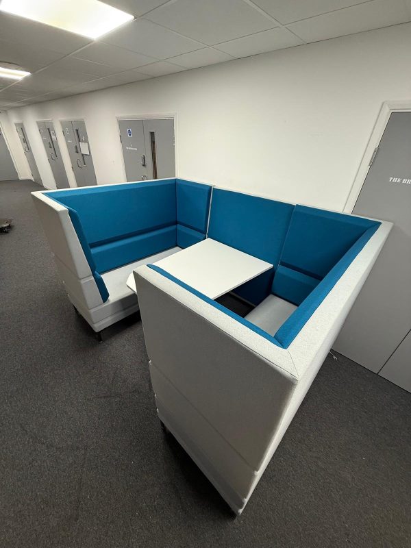 Used OCEE Design HenRay High Back Sofa Booth with Integral Table 4 person