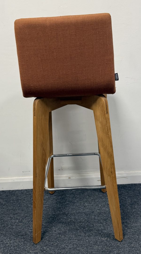 Frovi High Stools