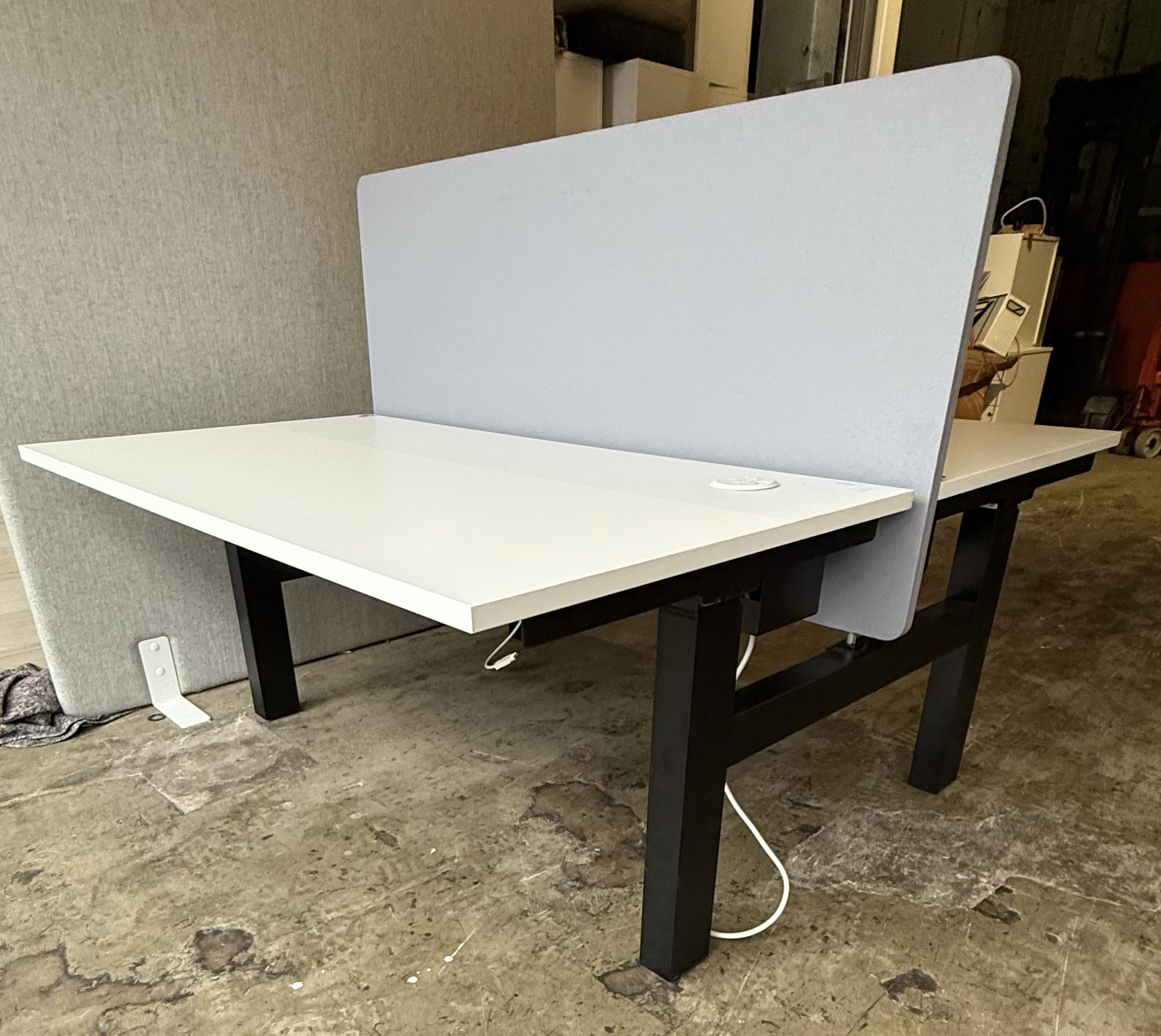 Senator Sit Stand Desk 1400 x 800