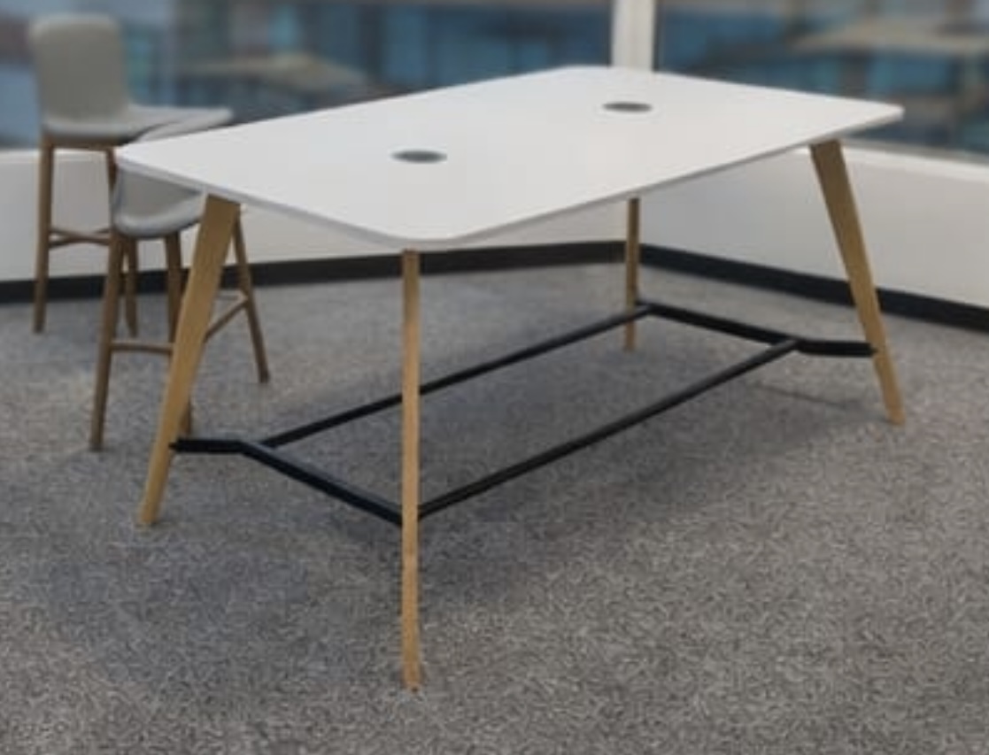 Orangebox Cubb High Table white