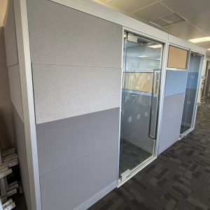 Frem Dimension single user acoustic quiet workspace in Pairs