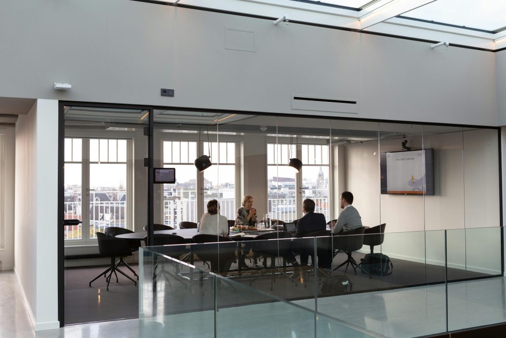 Offices Need a Mix of Collaboration and Privacy
