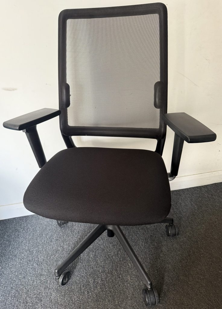 50 to 100 desk office
