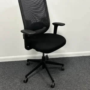 Used Orangebox Do Black with green lumbar bar